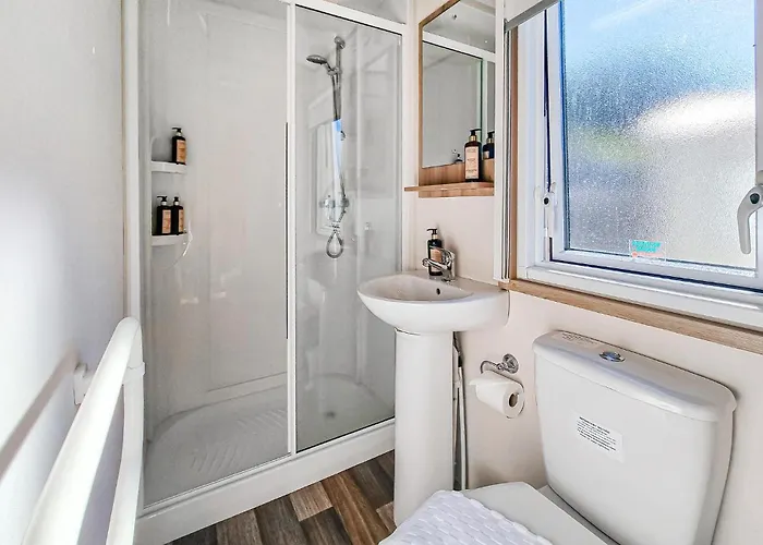 2 Bedroom Lovely In Goeteborgs Holiday home