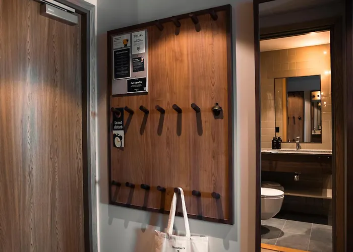 Quality The Book Otel 4*