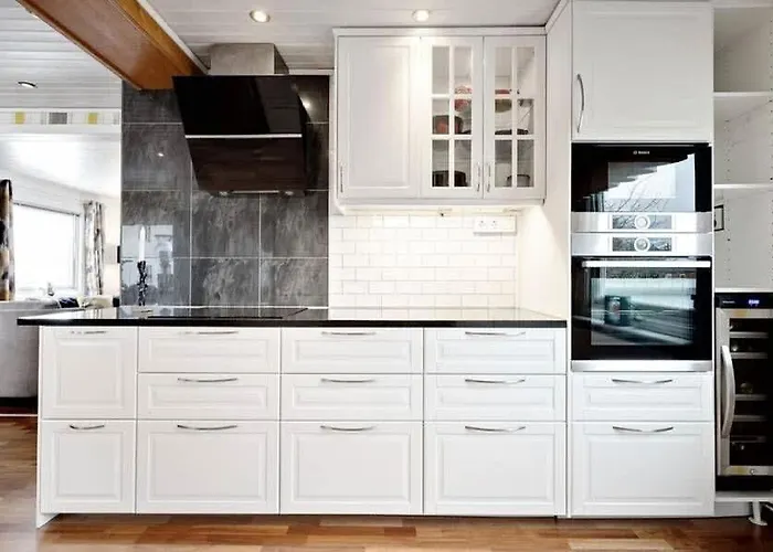 Casa vacanze Workers - 4br - 8 Beds - 2 Kitchens - Volvo Goteborg