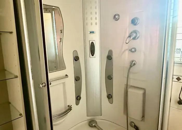 Workers - 5br - 2 Bath - Near Semesterbostad *