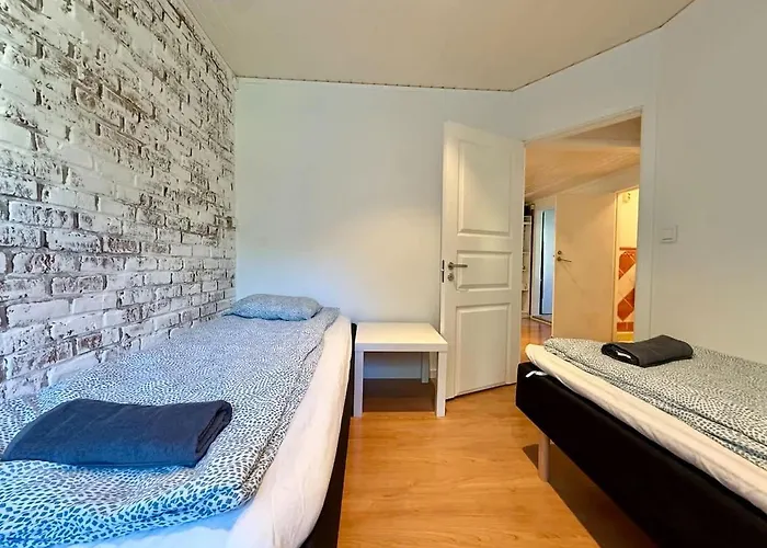 Holiday home Workers - 5 Bedroom - 2 Bath - Volvo - Parking Gothenburg