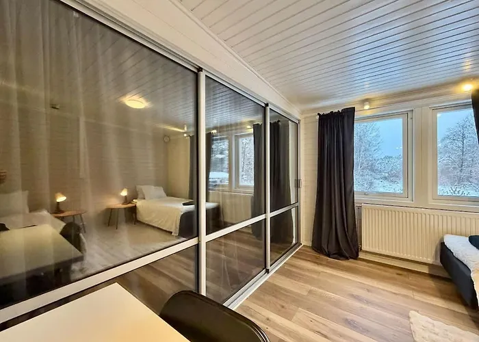 Workers Premium - 5 Bedroom - 10 Beds - Parking Ferienhaus