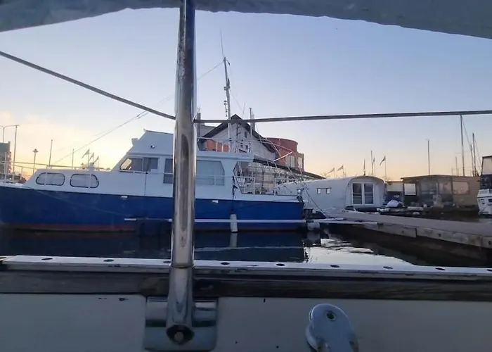 보트호텔 Cozy Sailboat In *