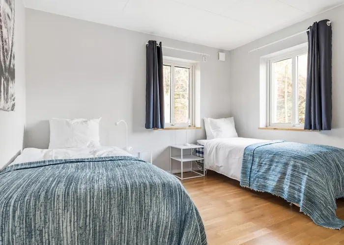 Vakantiehuis Modern House Near Hastevik And Lovely Nature *