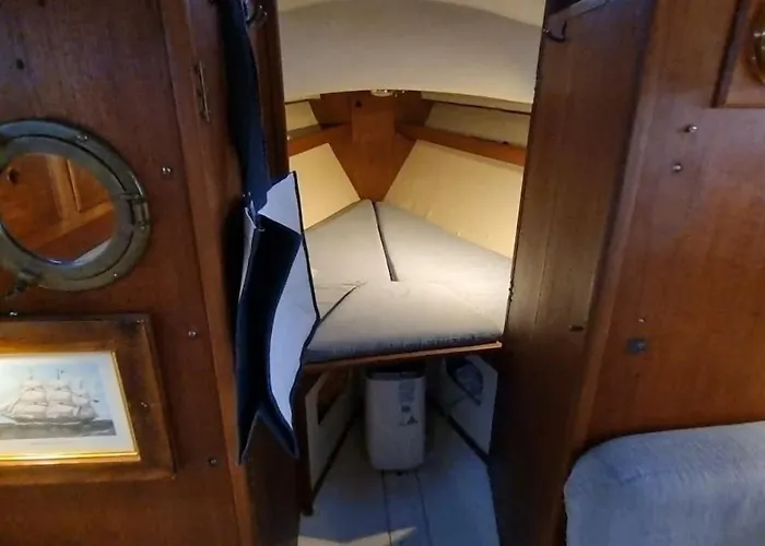 보트호텔 Cozy Sailboat In *