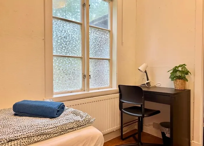 度假居 Workers Dream - 10 Bedroom - 14 Beds - Volvo *