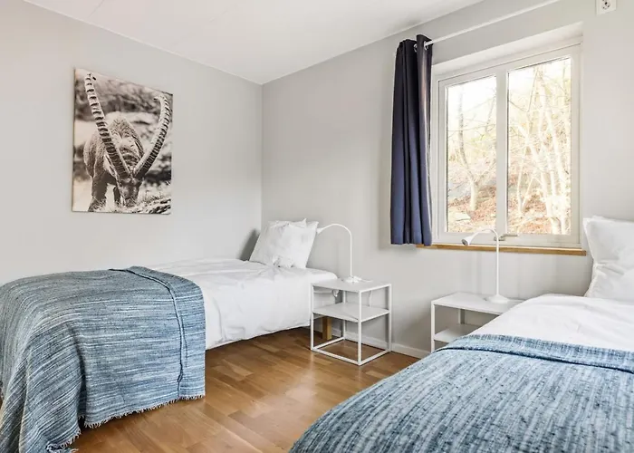 Modern House Near Hastevik And Lovely Nature Vakantiehuis