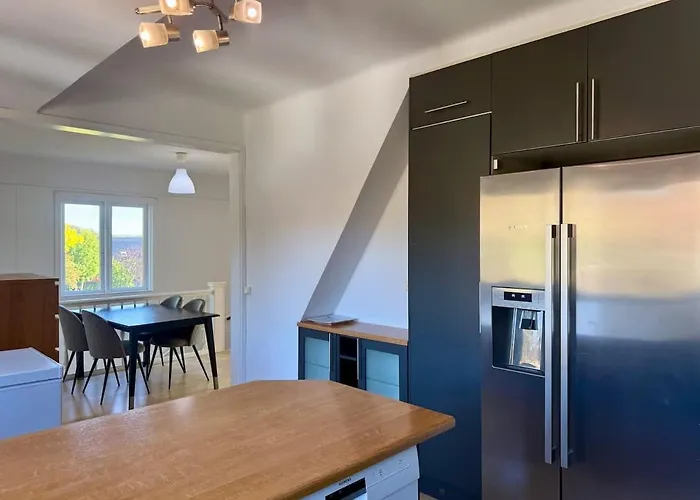 The Workers In Semesterbostad *