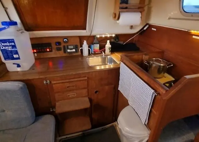 보트호텔 Cozy Sailboat In