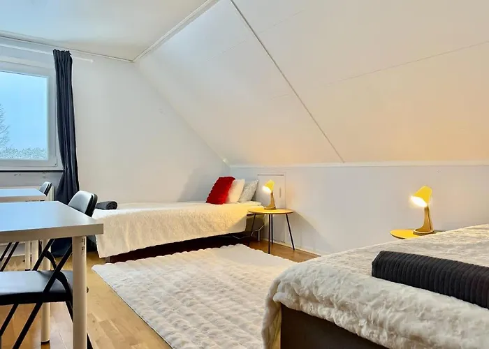 Workers Premium - 5 Bedroom - 10 Beds - Parking Ferienhaus *