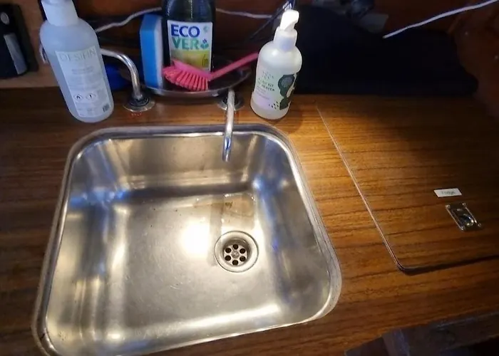 Cozy Sailboat In * 예테보리