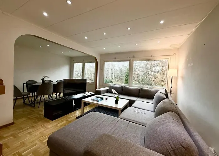 Workers - 5br - 2 Bath - Near Semesterbostad Göteborg