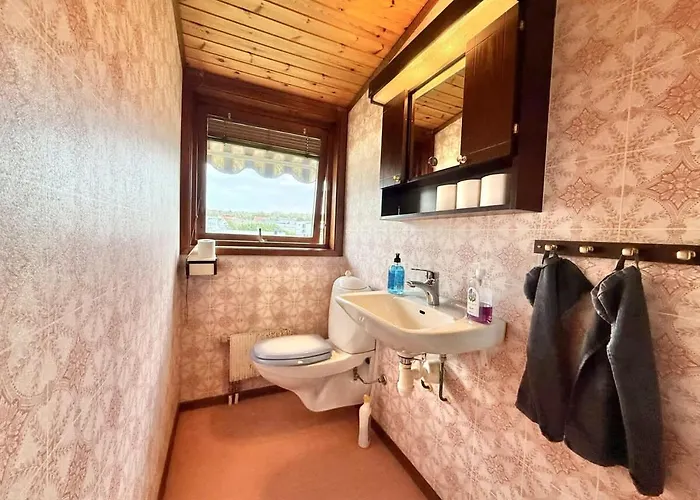 Workers - 11 Beds - Parking - Near Volvo Дом отдыха *