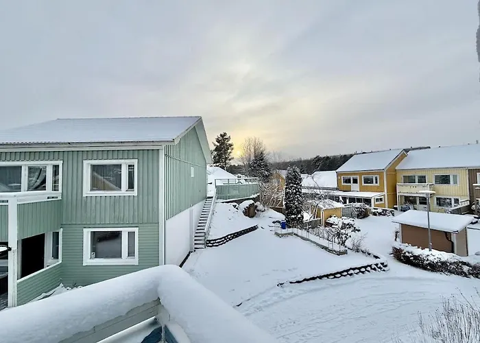 Workers Premium - 5 Bedroom - 10 Beds - Parking Ferienhaus Göteborg