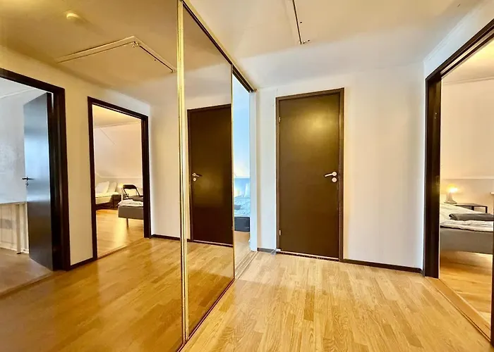 Ferienhaus Workers Premium - 5 Bedroom - 10 Beds - Parking Göteborg