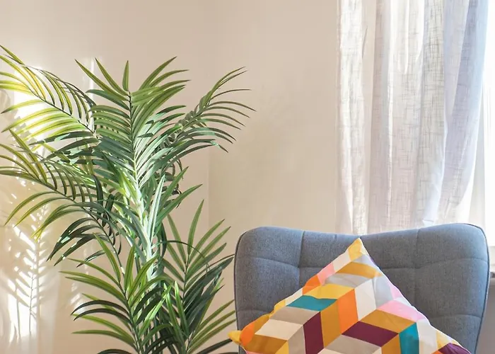 Scandi-boho 1br Calm & Well-connected Location