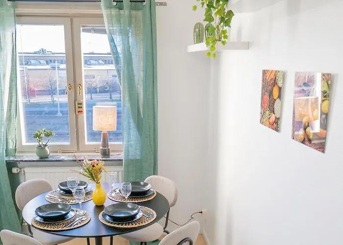 Scandi-boho 1br Calm & Well-connected Location Daire