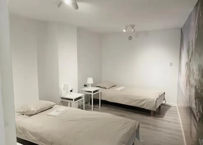 Rymligt Och Haerligt Radhus I Appartement