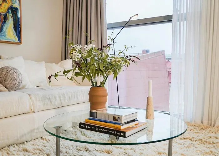 Thoughtfully Fine Designed 1br In Prime Location Apartment *