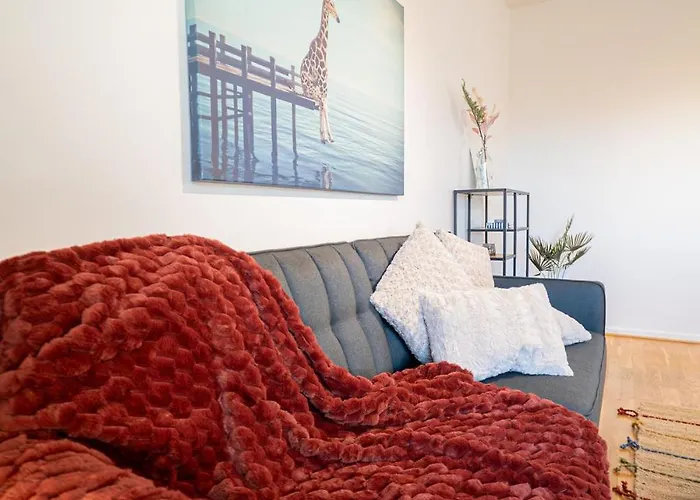 Scandi-boho 1br Calm & Well-connected Location *