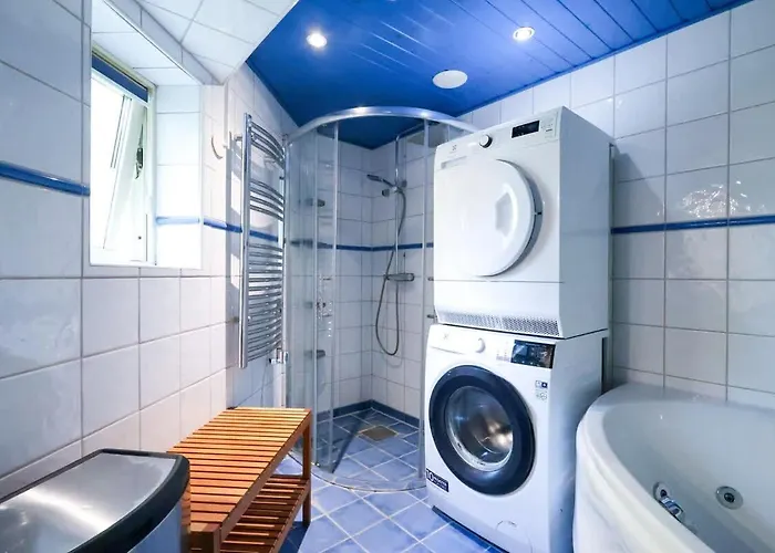 Workers - 8 Beds - Free Parking - Near Volvo