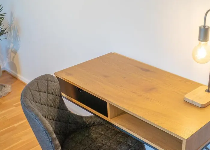 Scandi-boho 1br Calm & Well-connected Location Göteborg
