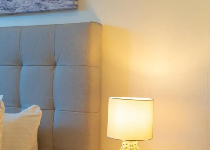 Scandi-boho 1br Calm & Well-connected Location Daire *