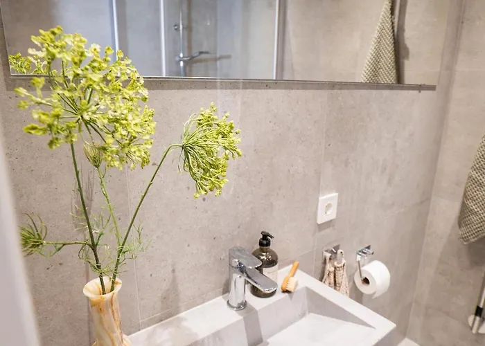 Thoughtfully Fine Designed 1br In Prime Location Apartment