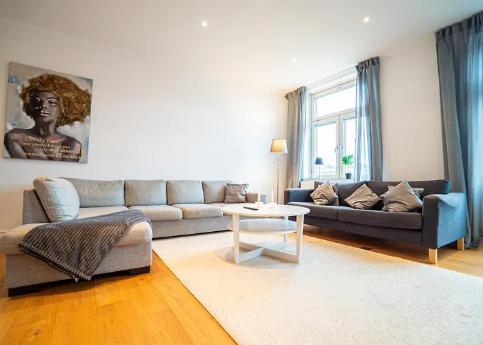 Grand 3br At Vasaplatsen Daire *