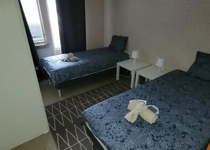 Spacious 4br • Great For Families & Workers Vakantiehuis