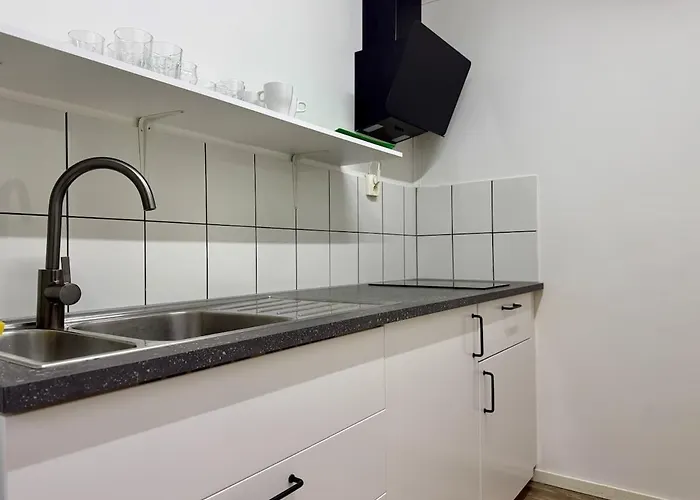 Workers - Free Parking - 3 Kitchens - Volvo * Goteborg