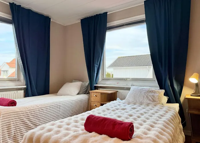 Workers - 4br - 8 Beds - 2 Kitchens - Volvo Casa vacanze Goteborg