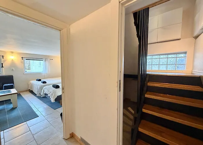 Workers - 4br - 8 Beds - 2 Kitchens - Volvo Casa vacanze