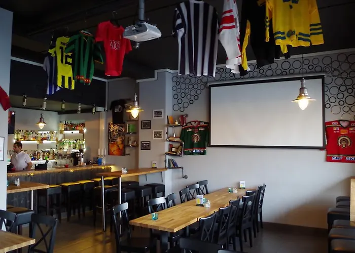 Hostel Spoton & Sportsbar