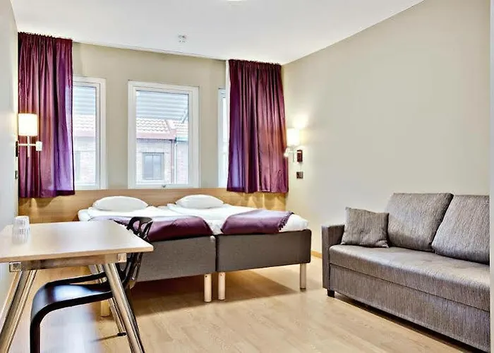 Western Arena Hotel 3*